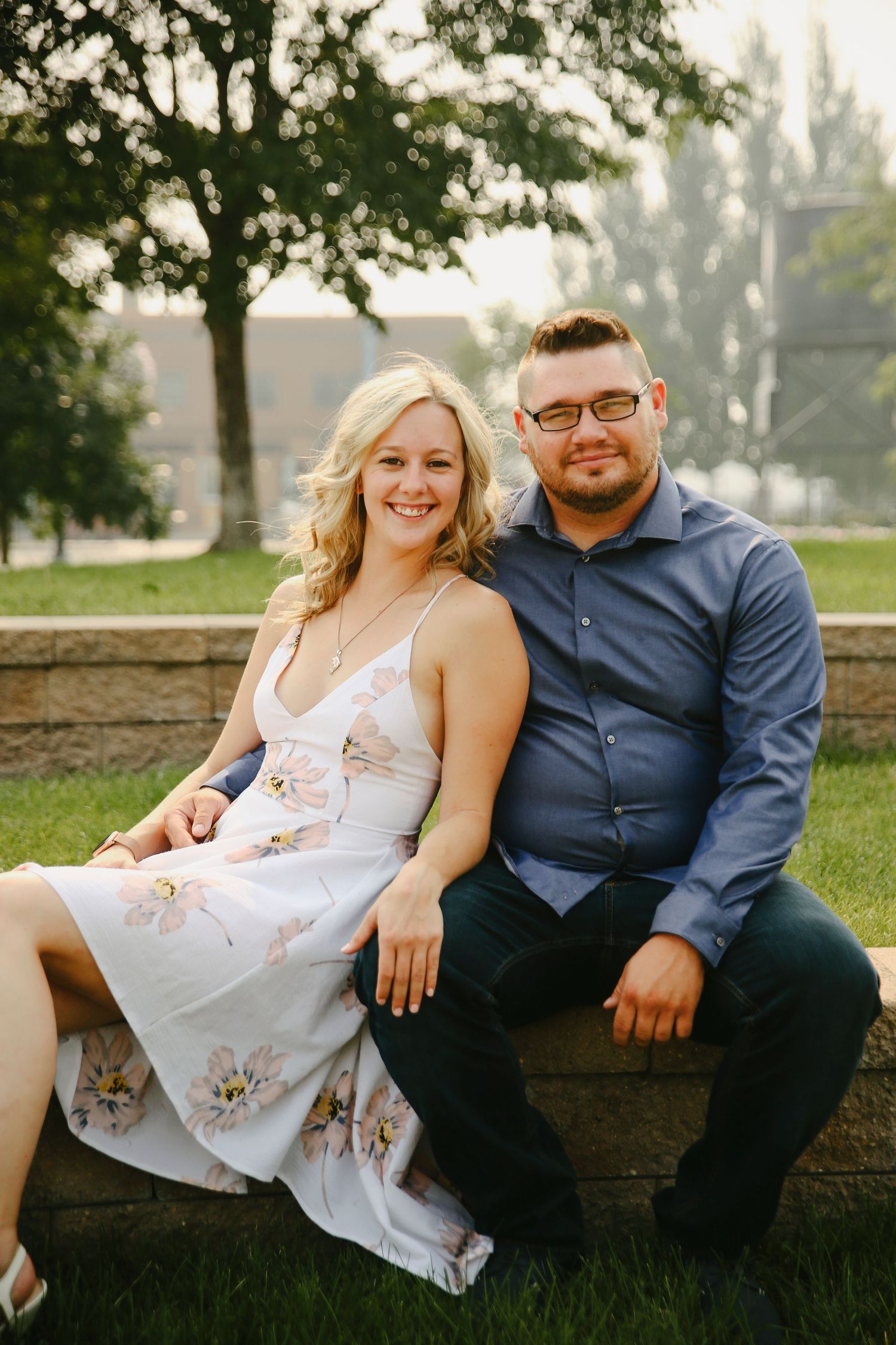 Fargo Wedding Photographer. Fargo Couple Photographer. Downtown Fargo.