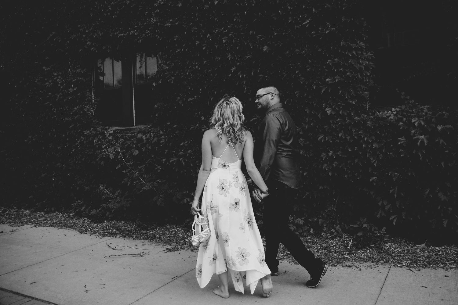 Fargo Wedding Photographer. Fargo Couple Photographer. Downtown Fargo.
