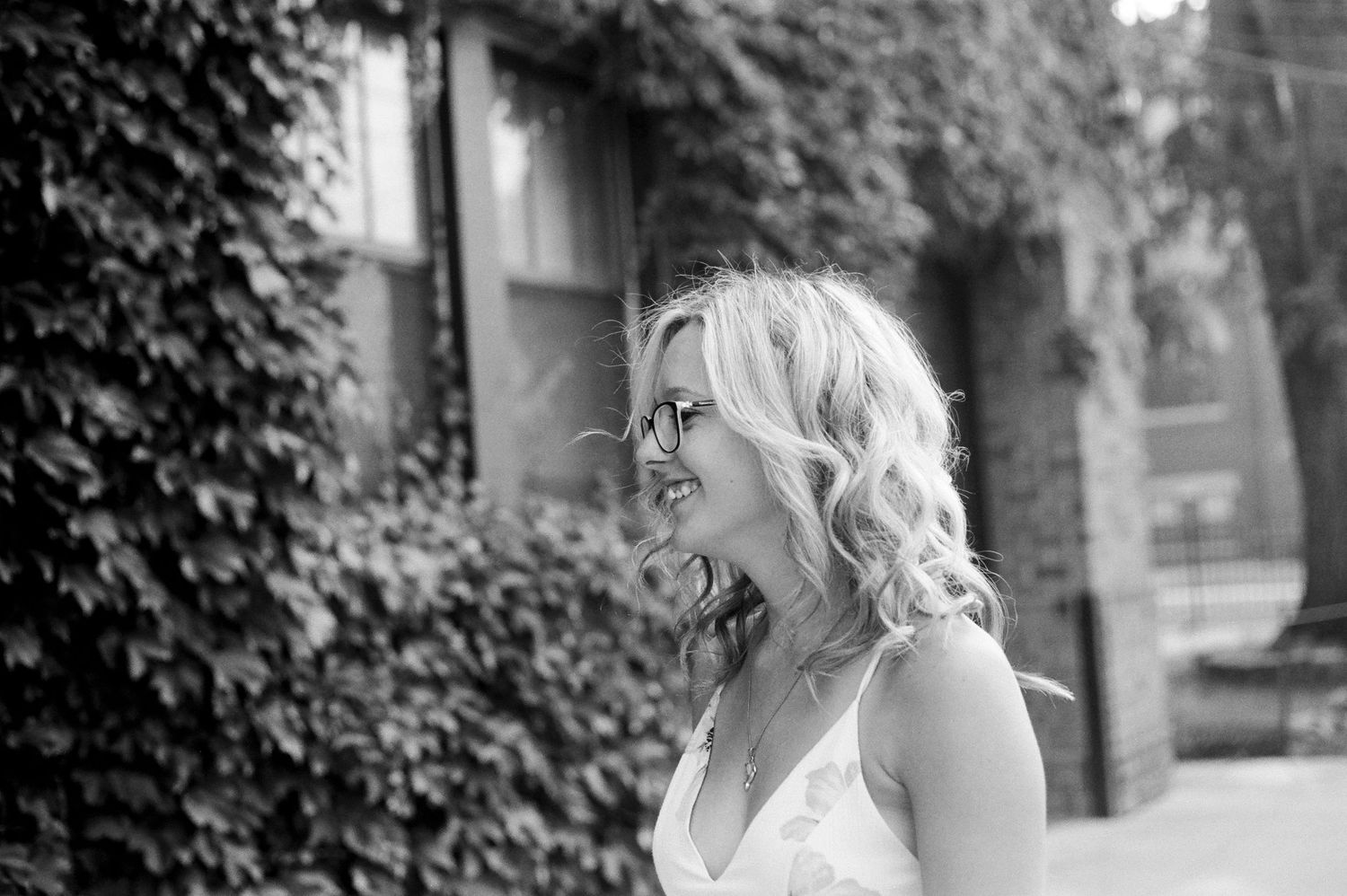 Fargo Wedding Photographer. Fargo Couple Photographer. Downtown Fargo.