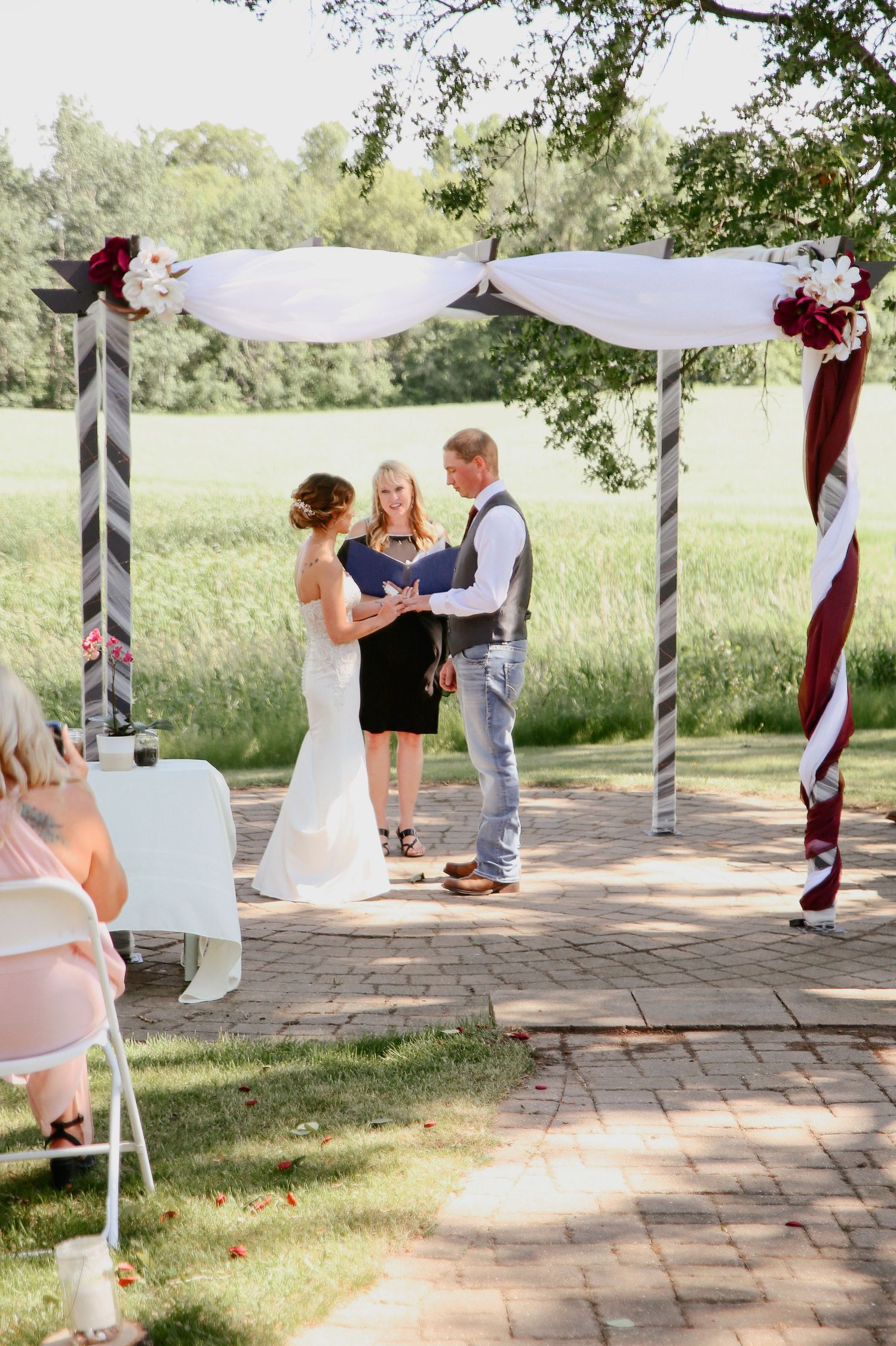 Fergus Falls Wedding Photographer