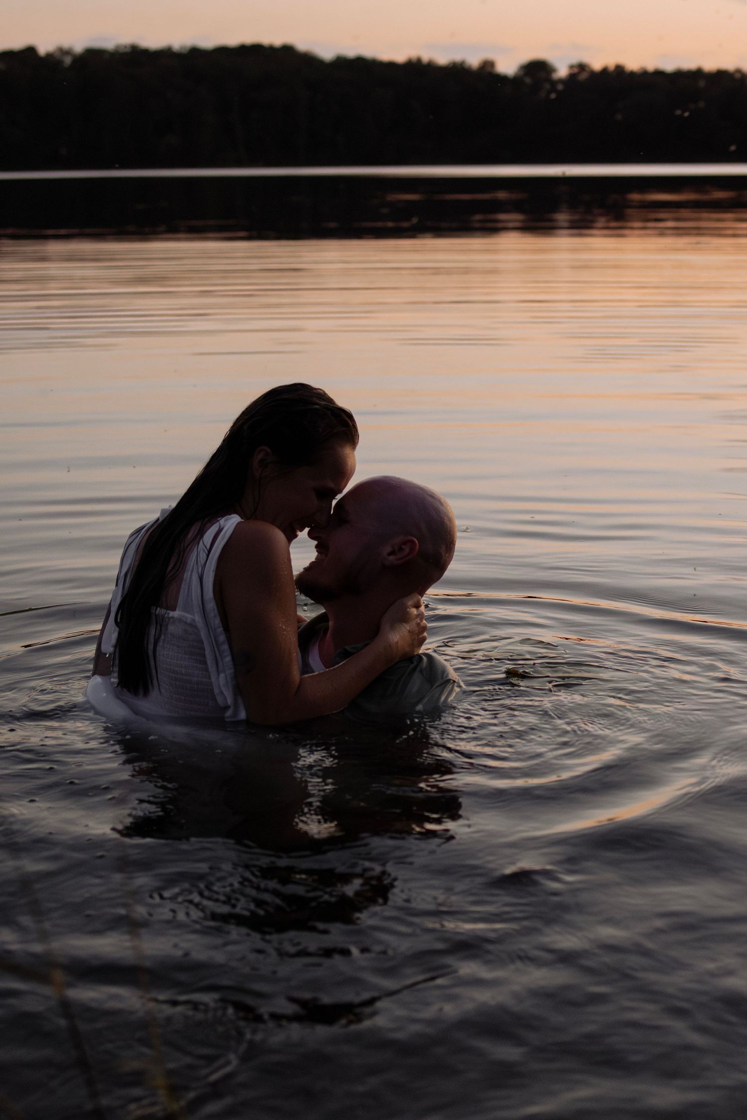 Detroit Lakes Wedding Photographer