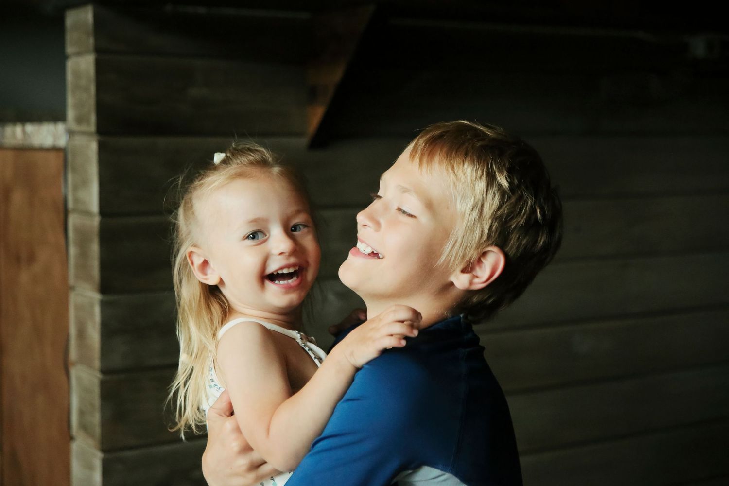 Minnesota Family Photographer. Fergus Falls Family Photographer. Lifestyle Photos. Lifestyle Family Photos.