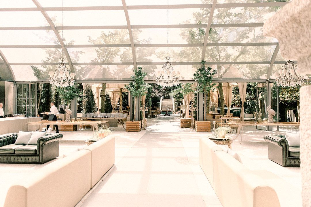 Solar da Levada em Amares Braga preparado para casamento de luxo, espaço elegante com decoração moderna e luz natural