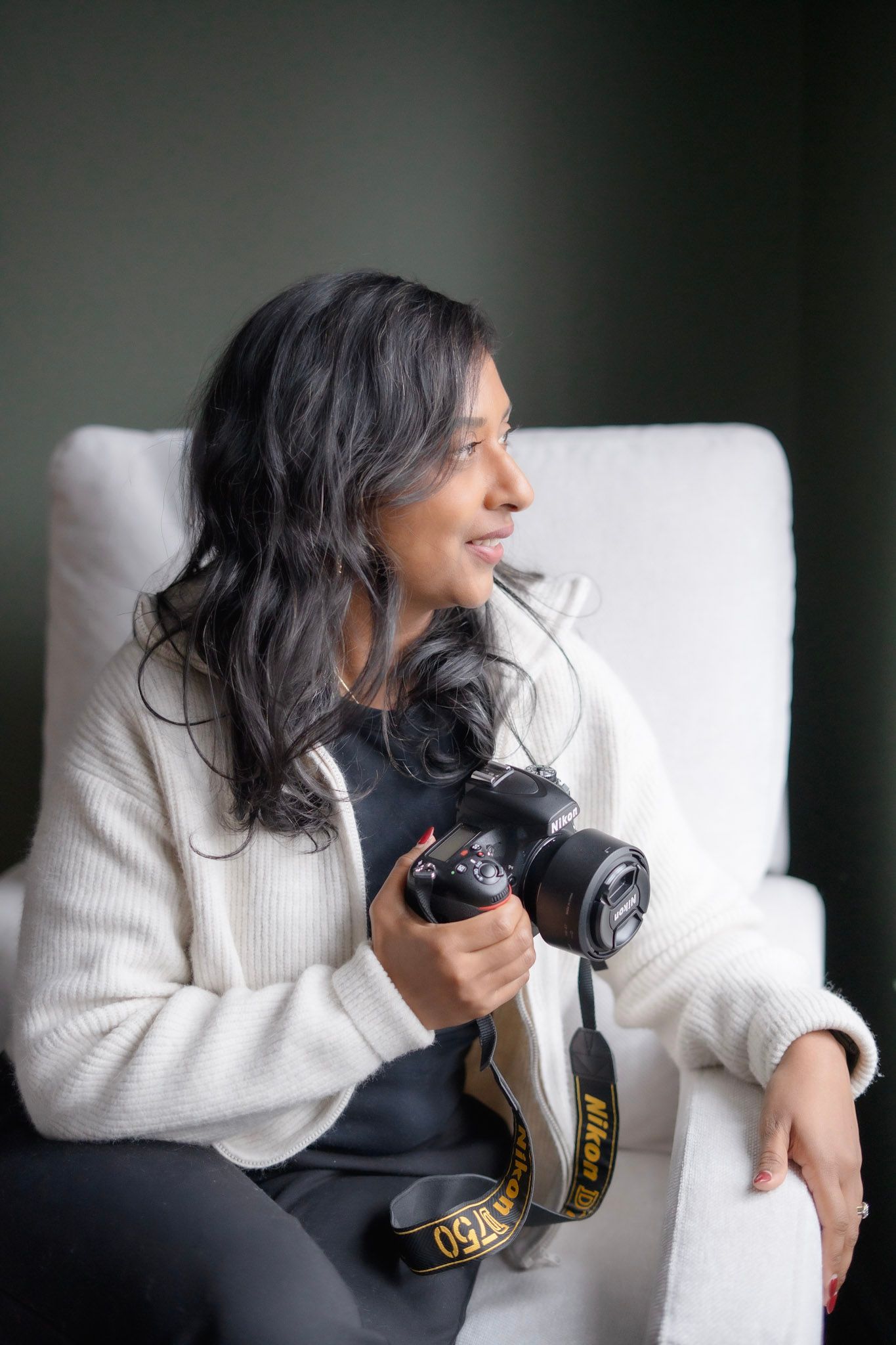 Ara Pereira lifestyle photographer headshot with soft natural light