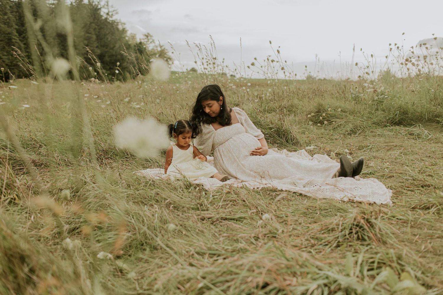 Mississauga family photographer capturing everyday moments with her own kids