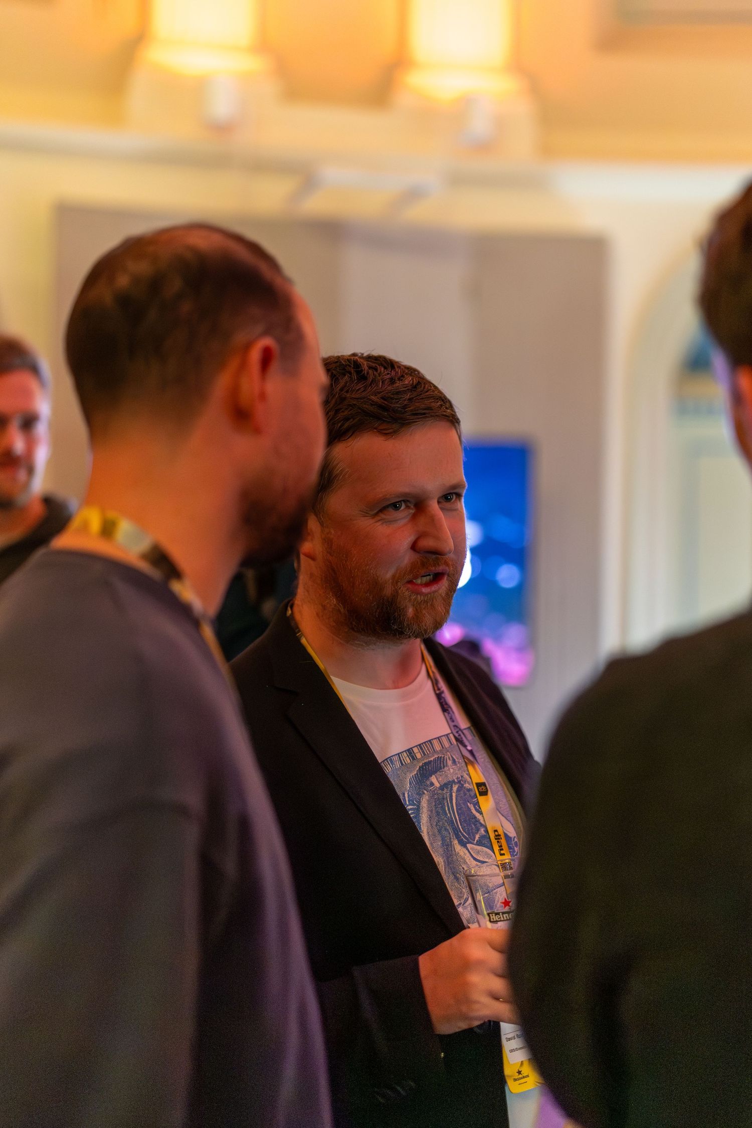 Eventfotografie van Oliver Cricket tijdens Amsterdam Dance Event (ADE), live performance met energieke sfeer.