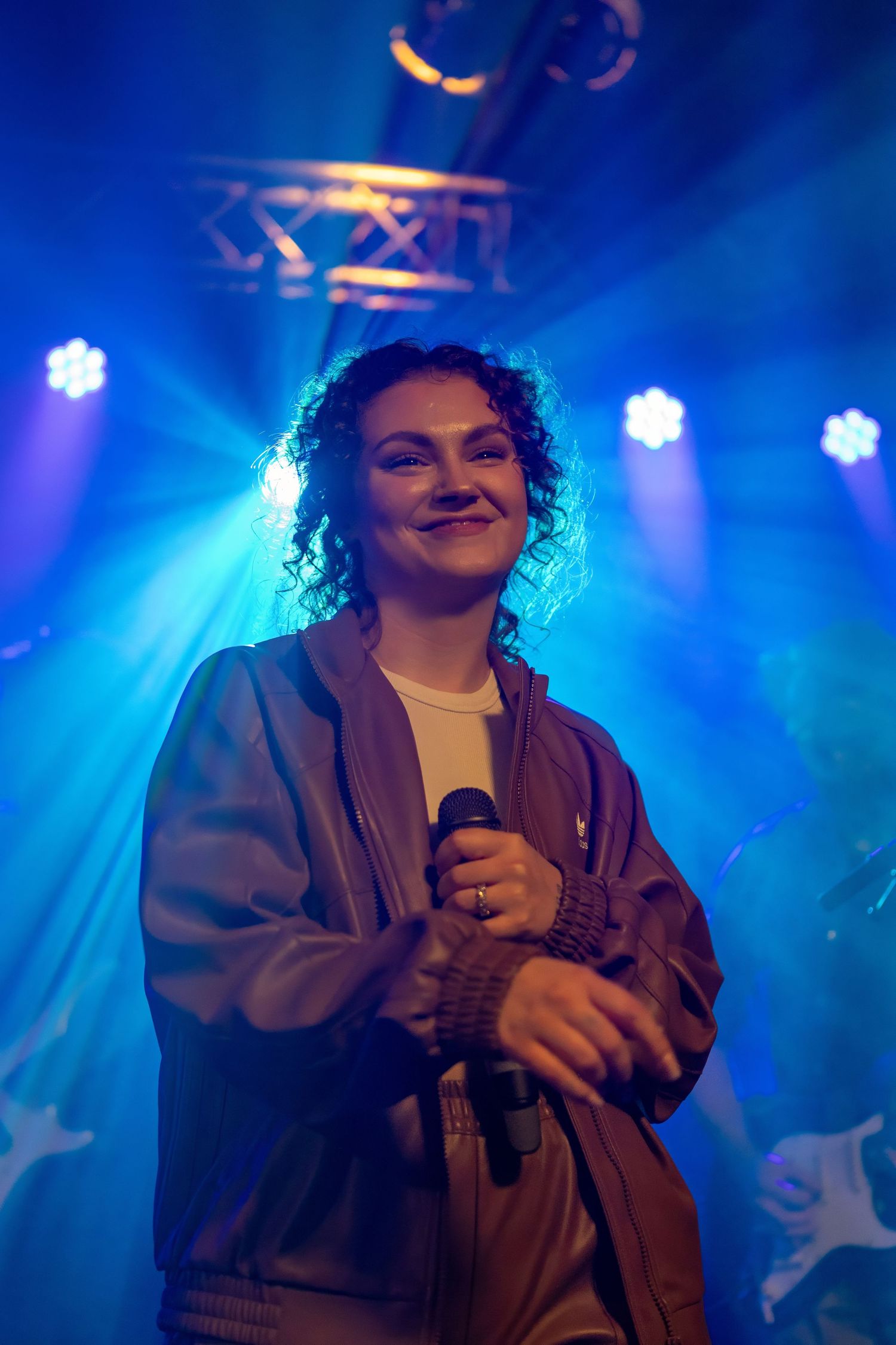 Eventfotografie van het personeelsfeest van het Scala College in Alphen aan den Rijn, vastgelegd met sfeervolle momenten en interactie.