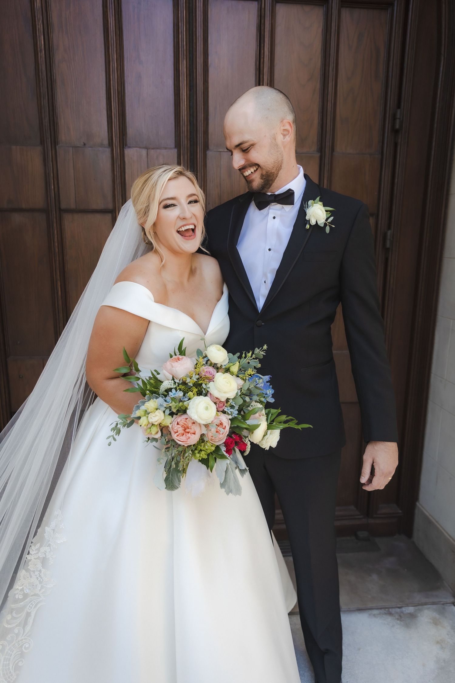 Bride and Groom candid portraits | Dallas, Texas Wedding | Highland Park United Methodist Church