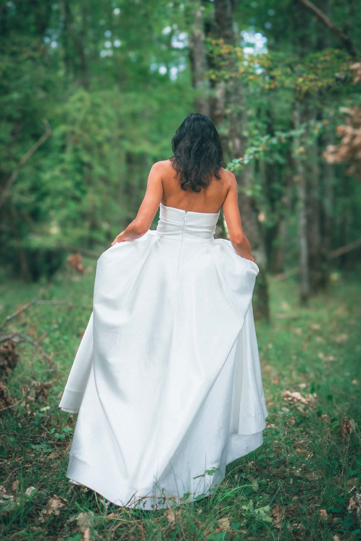 Photographe en Dordogne, Lot, Lot-Et-Garonne, Gironde. 
Je réalise avec émotion des photos de familles, amis, mariages, baptêmes, communions