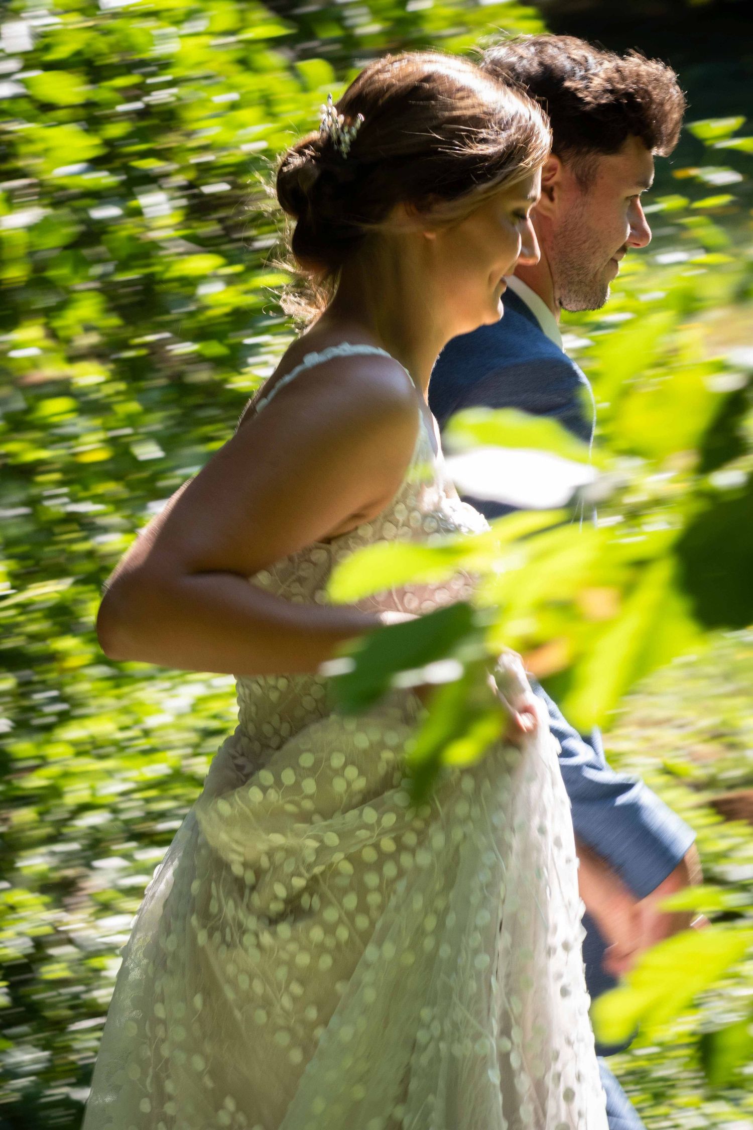 Photographe en Dordogne, Lot, Lot-Et-Garonne, Gironde. 
Je réalise avec émotion des photos de familles, amis, mariages, baptêmes, communions