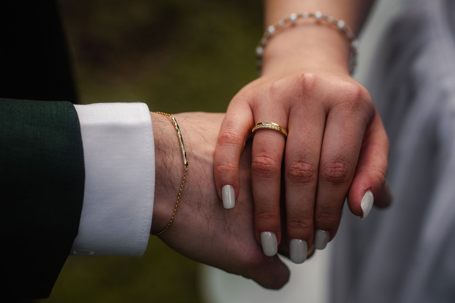 Ring und Schmuck von Fingerschwur Hochzeiten
