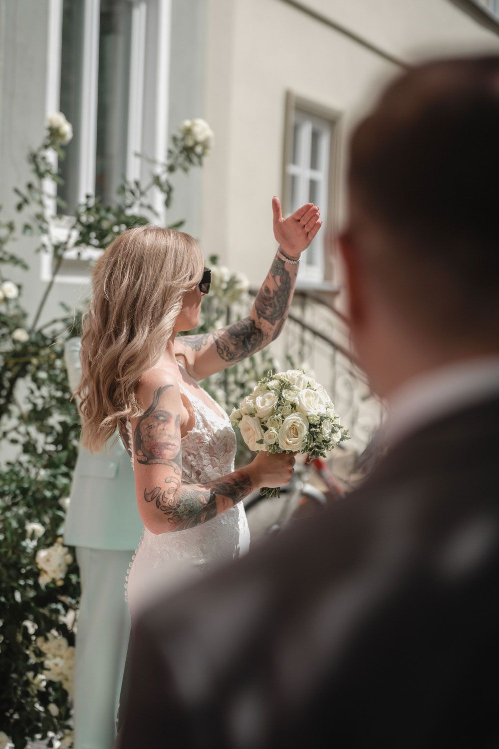 Kreatives Hochzeitsfoto von Fingerschwur Hochzeiten