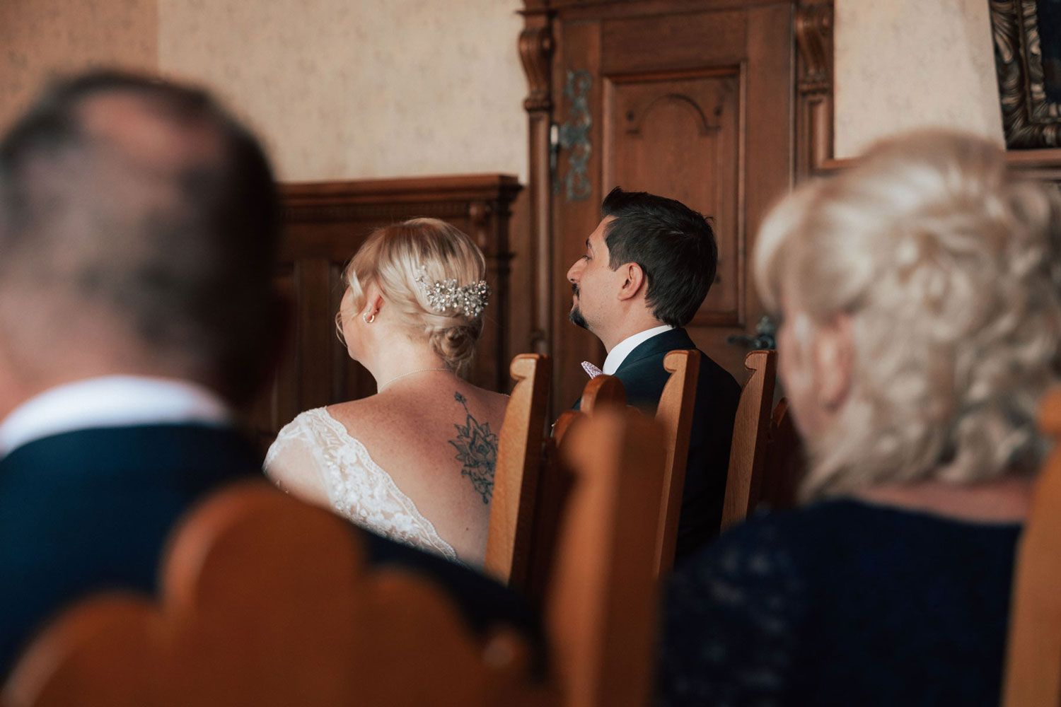 Ehepaar im Standesamt Kaufbeuren von Fingerschwur Hochzeiten