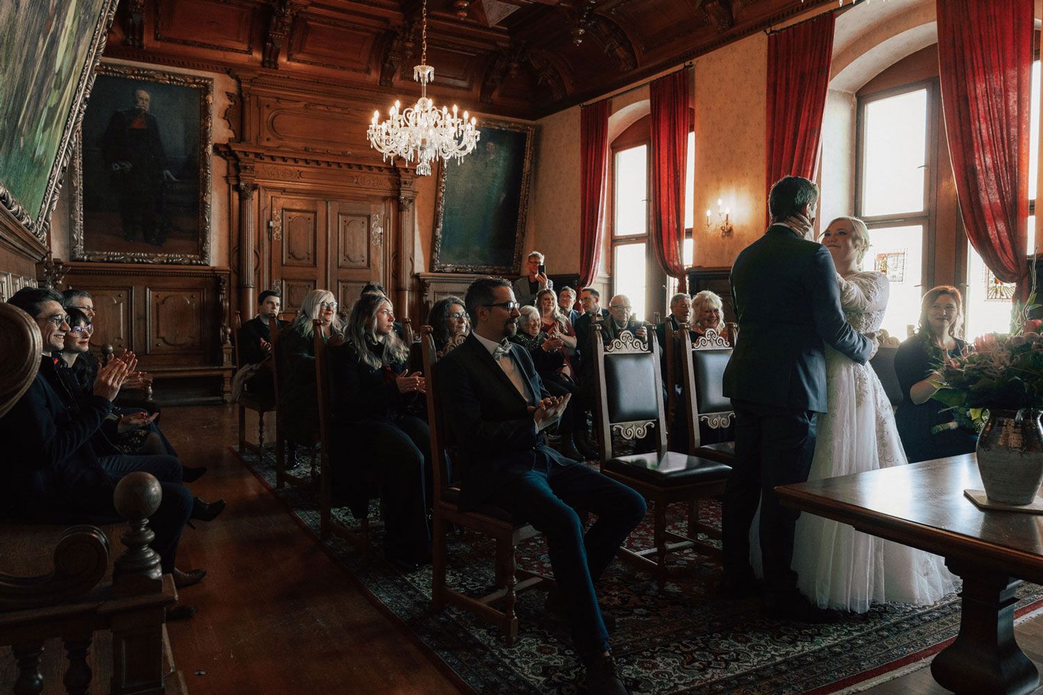Romantisches Standesamt Foto von Fingerschwur Hochzeiten