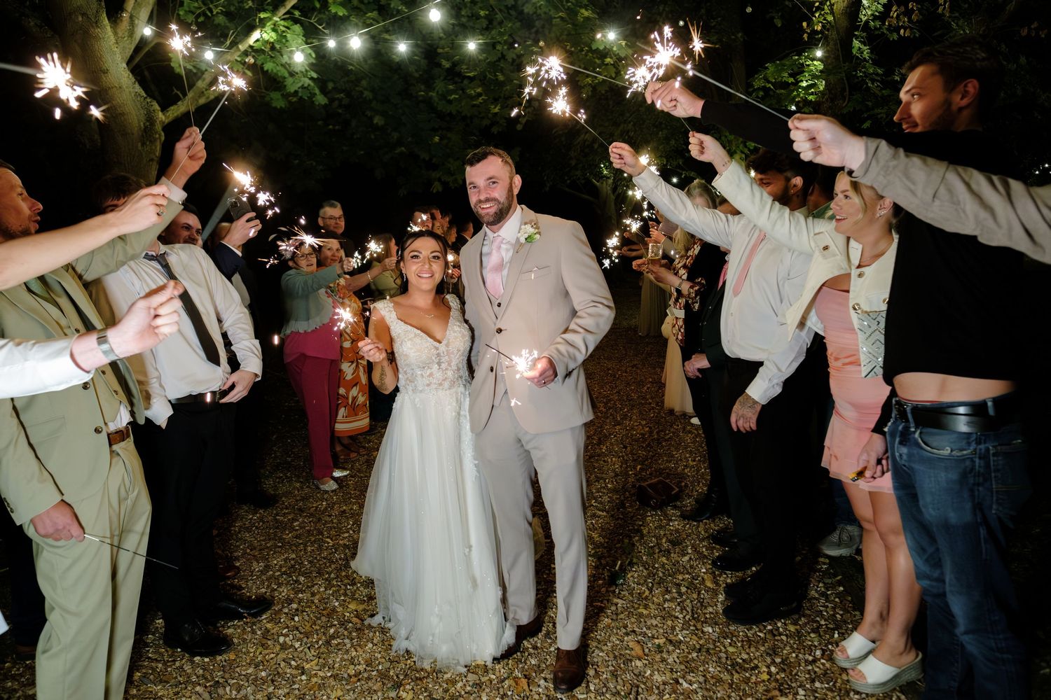 Minstrel Court Cambridge Wedding by Norfolk Wedding Photographer Chris Loneragan.