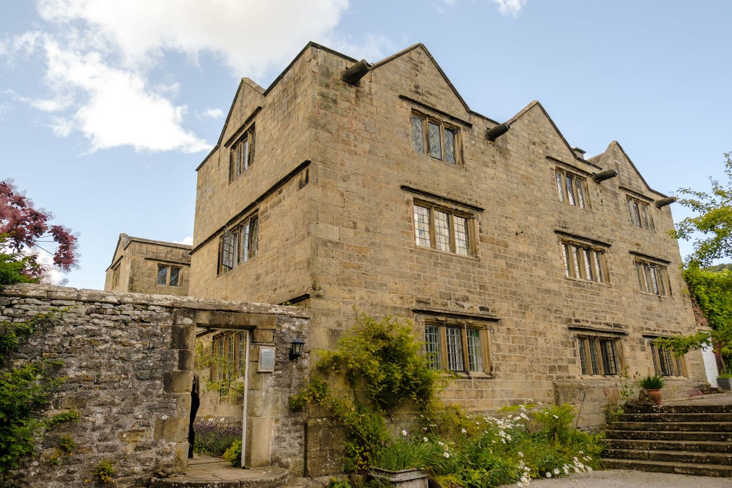 Norfolk wedding photographer at Eyam Hall wedding. Covering Norfolk, Suffolk, Cambridgeshire and throughout the UK.