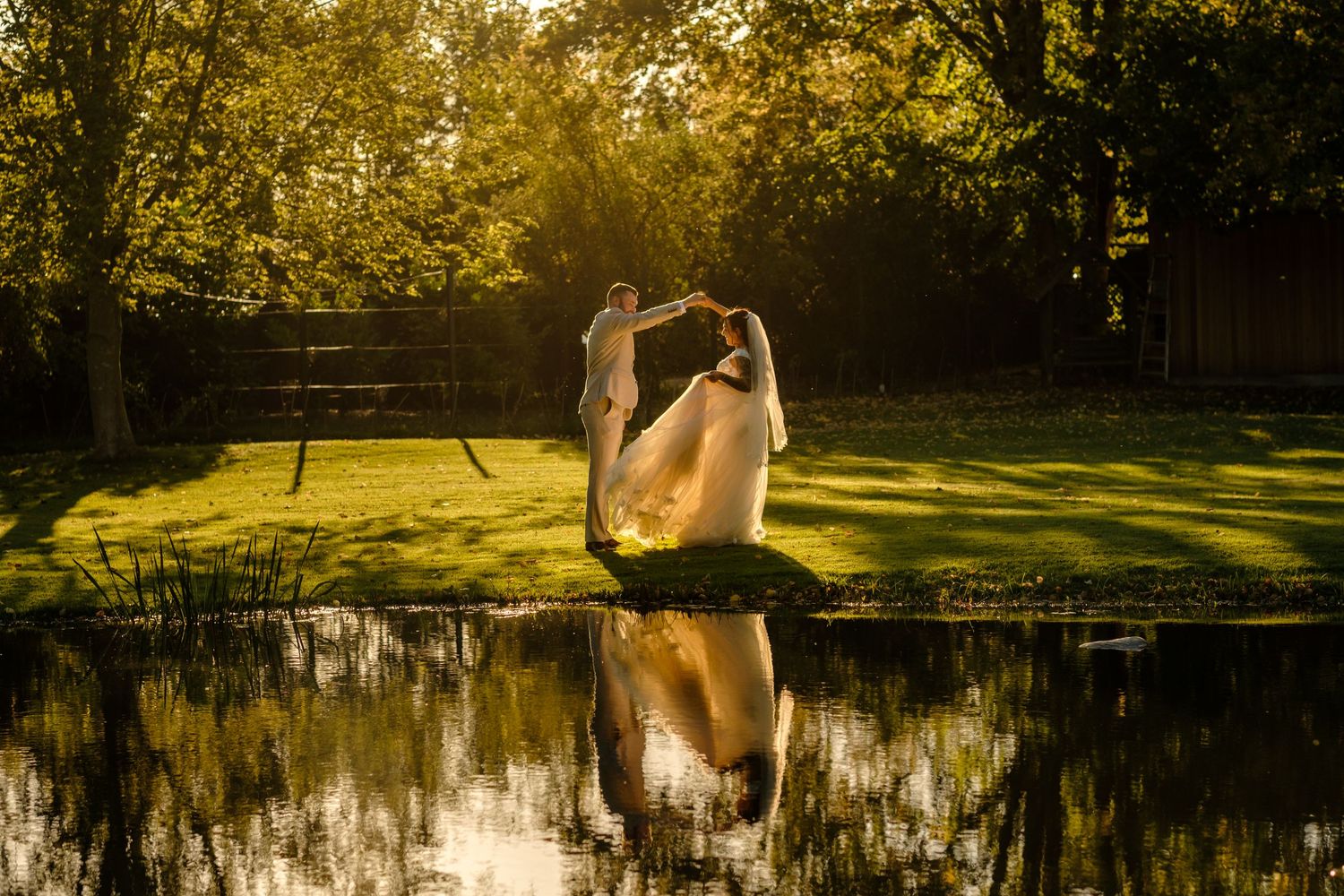 Minstrel Court Cambridge Wedding by Norfolk Wedding Photographer Chris Loneragan.