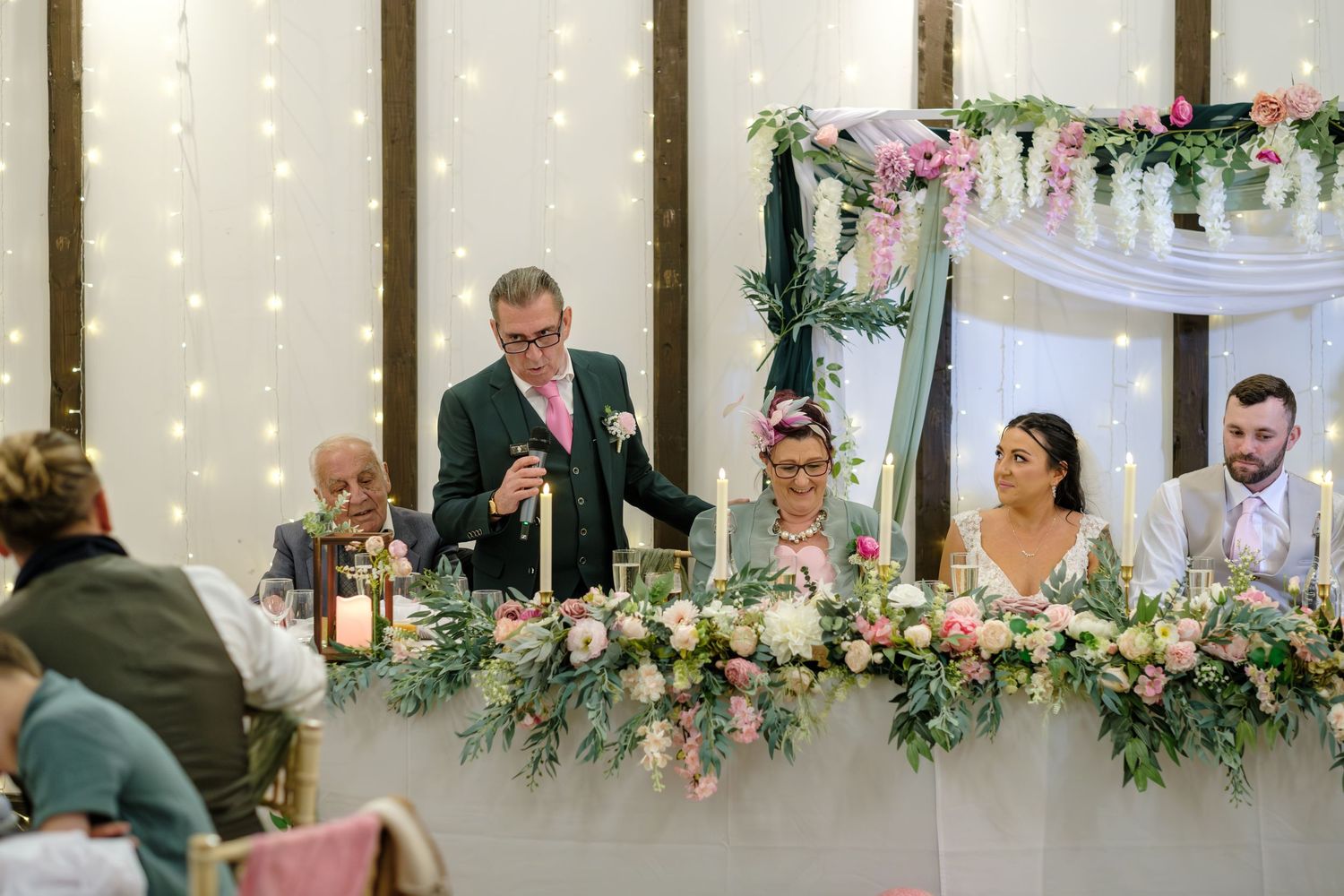 Minstrel Court Cambridge Wedding by Norfolk Wedding Photographer Chris Loneragan.