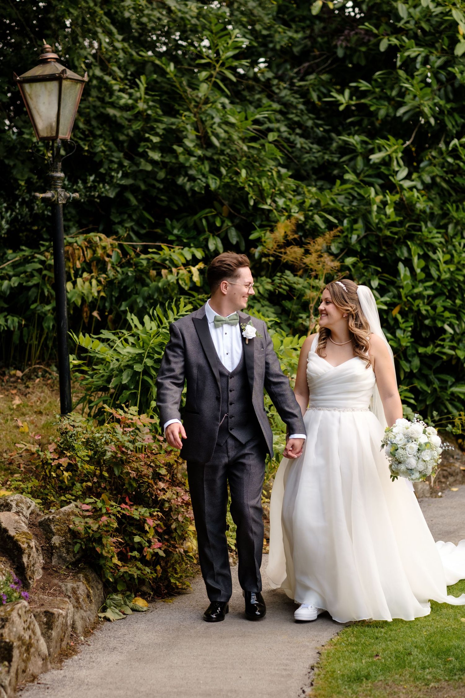 Norfolk Wedding Photographer at The Maynard Arms.