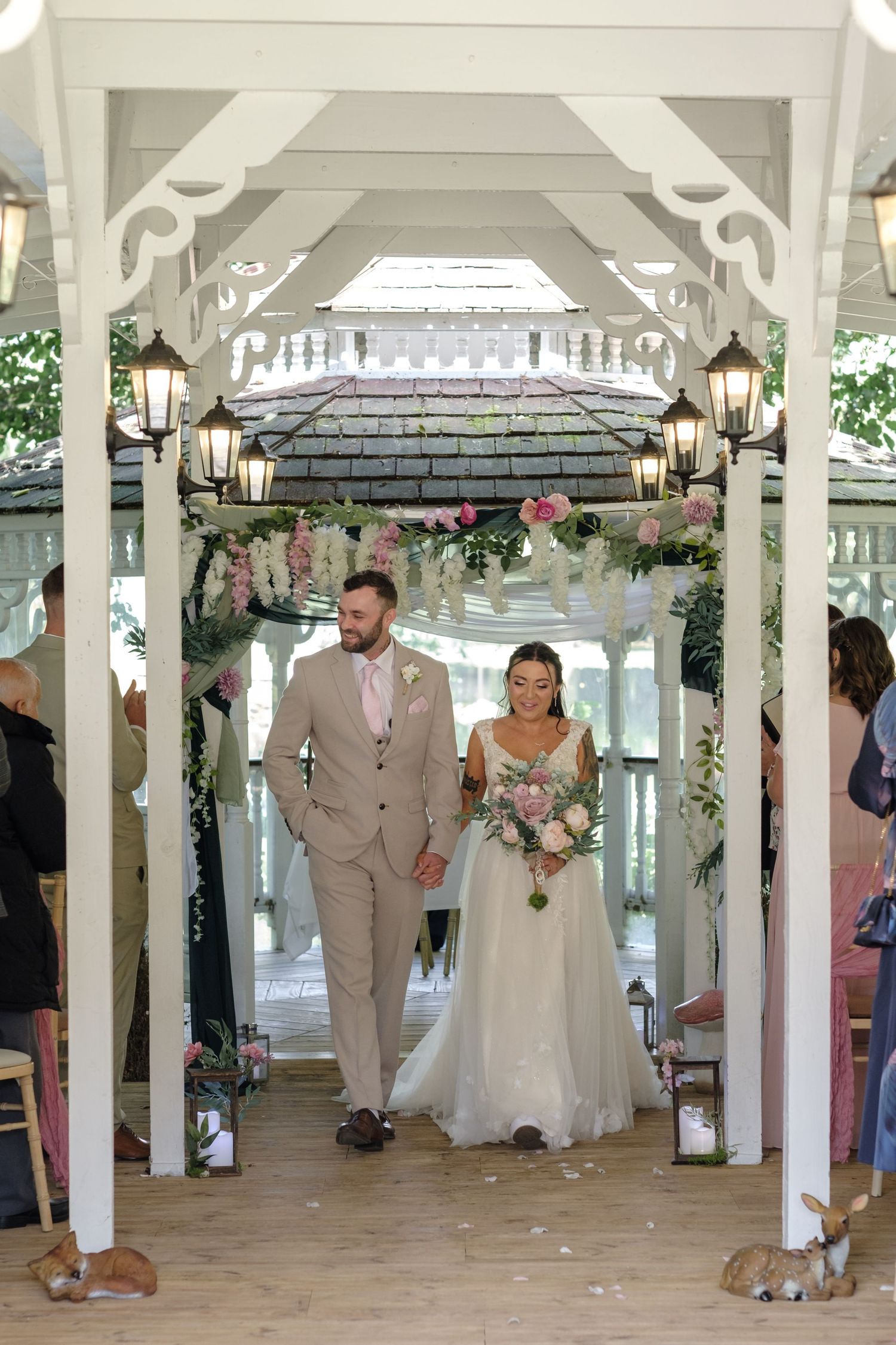 Minstrel Court Cambridge Wedding by Norfolk Wedding Photographer Chris Loneragan.