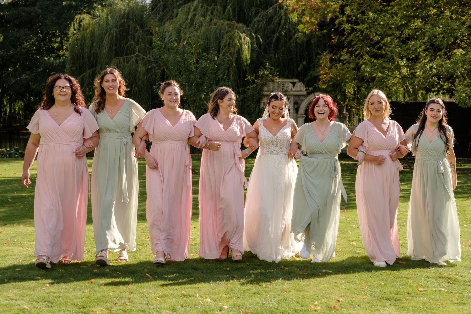 Minstrel Court Cambridge Wedding by Norfolk Wedding Photographer Chris Loneragan.