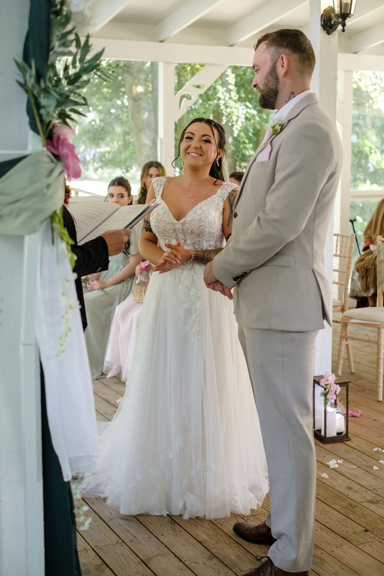 Minstrel Court Cambridge Wedding by Norfolk Wedding Photographer Chris Loneragan.