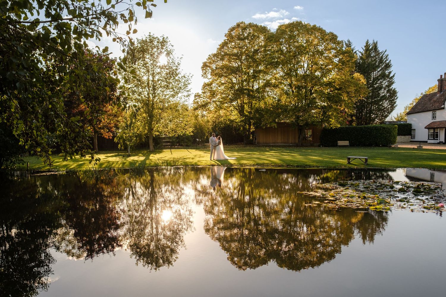 Minstrel Court Cambridge Wedding by Norfolk Wedding Photographer Chris Loneragan.