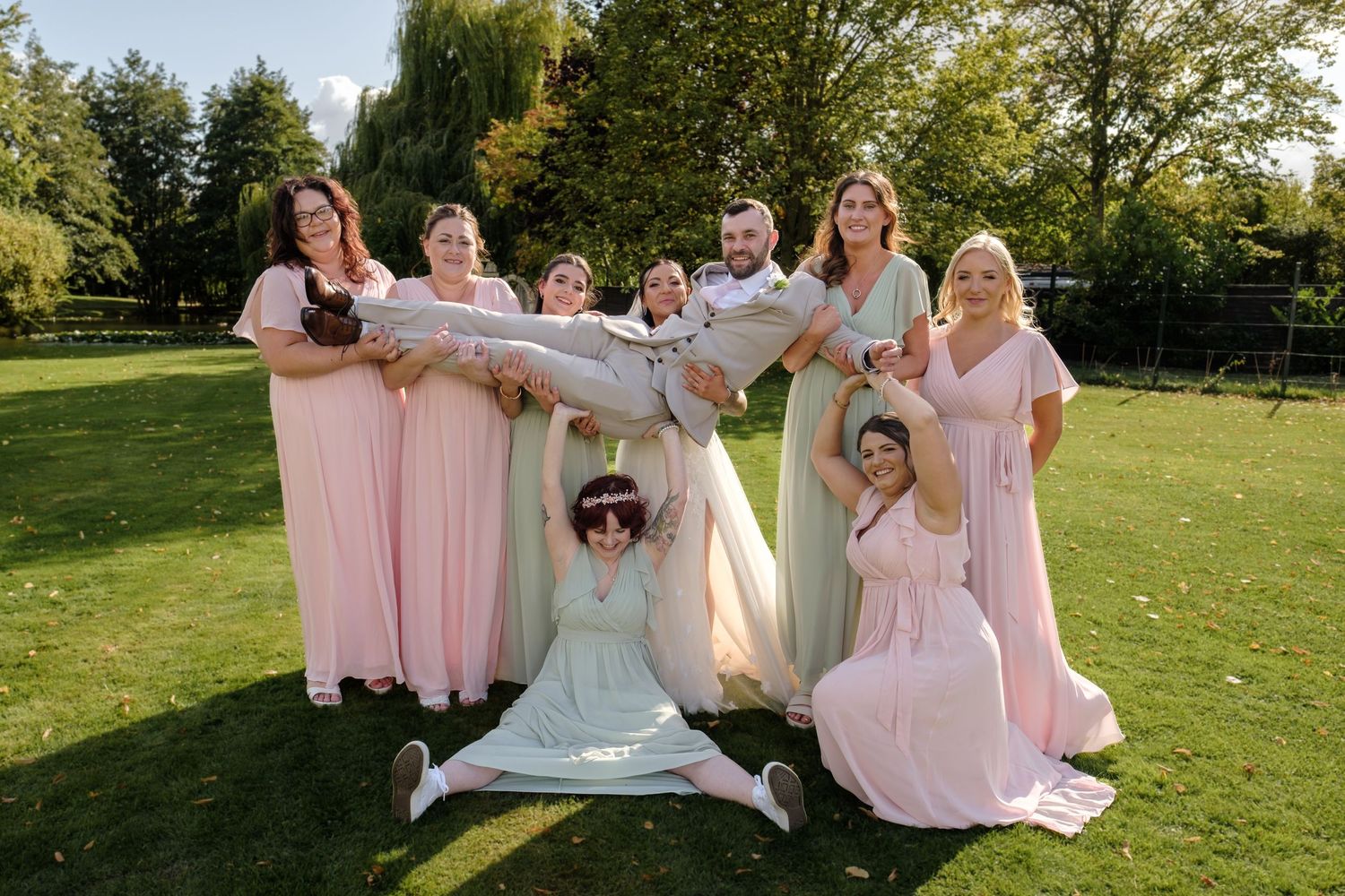 Minstrel Court Cambridge Wedding by Norfolk Wedding Photographer Chris Loneragan.
