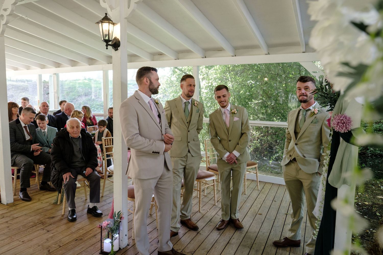 Minstrel Court Cambridge Wedding by Norfolk Wedding Photographer Chris Loneragan.