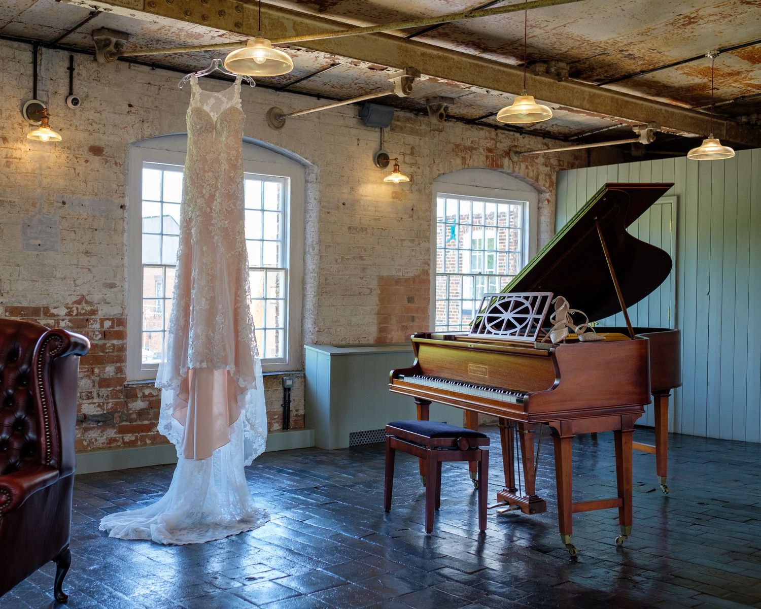 Norfolk wedding photographer covering Norfolk, Norwich, Suffolk, Cambridge and throughout the UK.