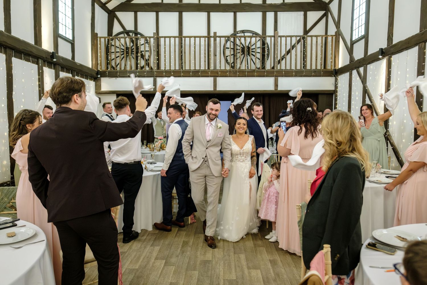Minstrel Court Cambridge Wedding by Norfolk Wedding Photographer Chris Loneragan.