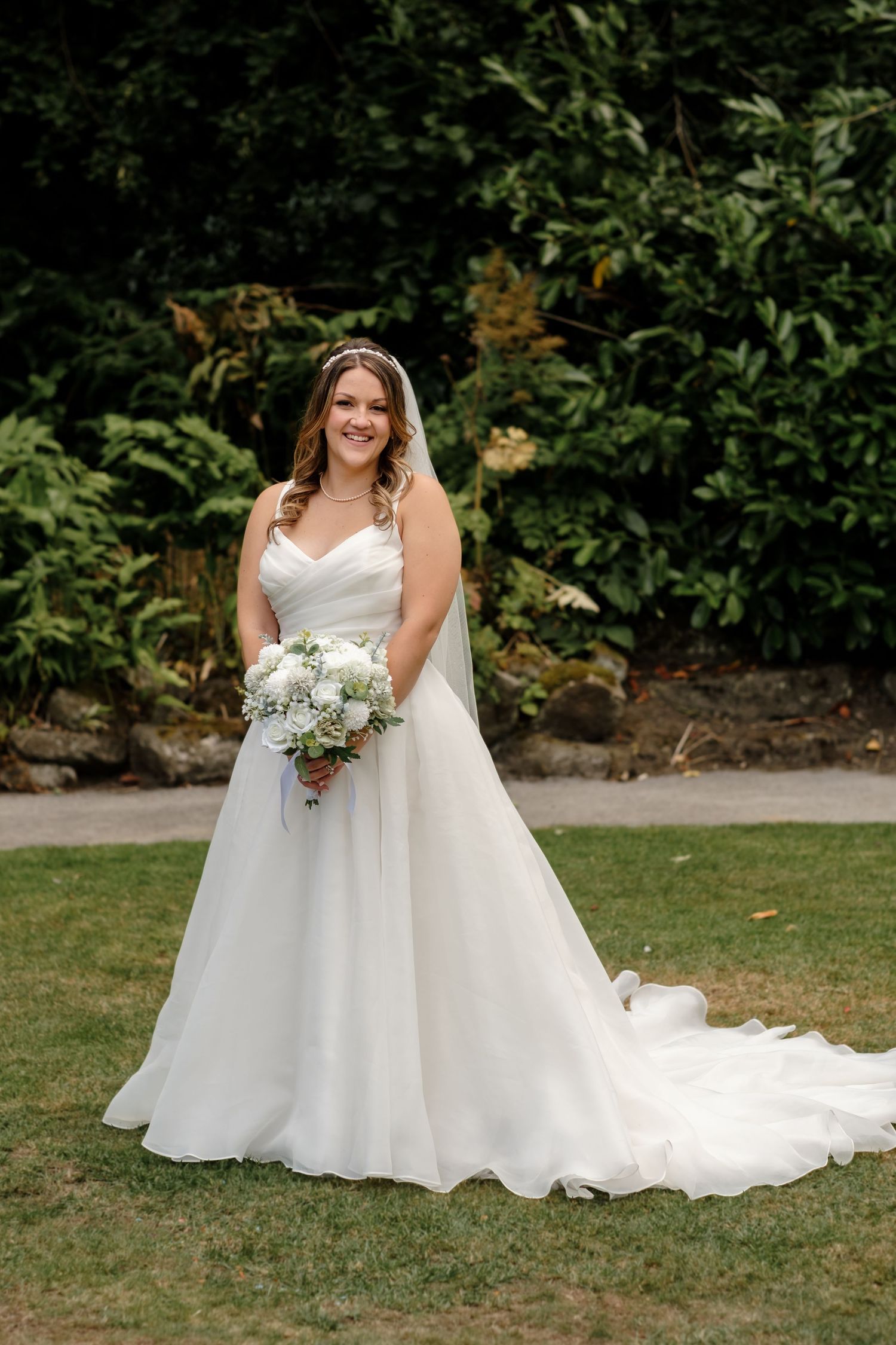 Norfolk Wedding Photographer at The Maynard Arms.