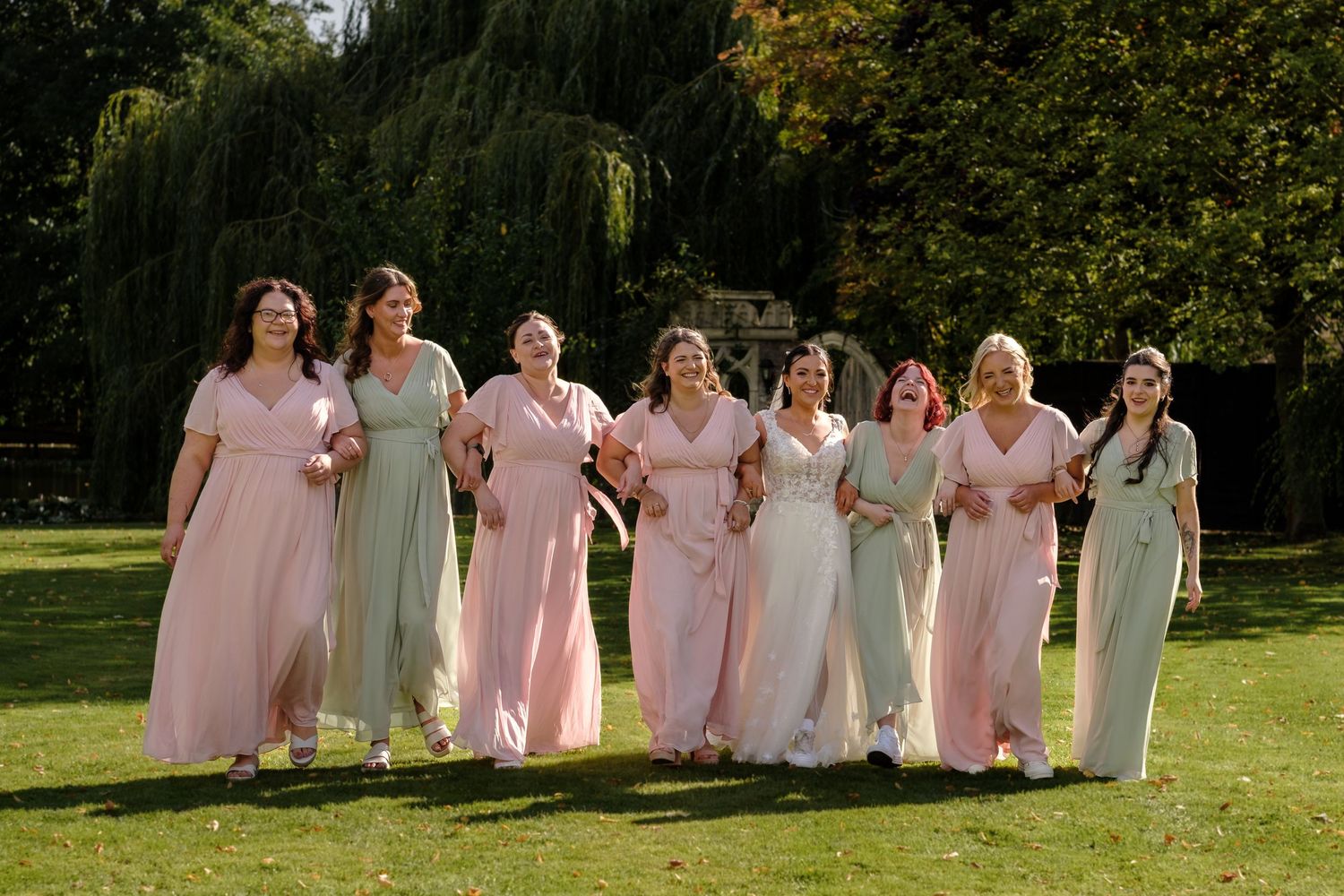 Minstrel Court Cambridge Wedding by Norfolk Wedding Photographer Chris Loneragan.