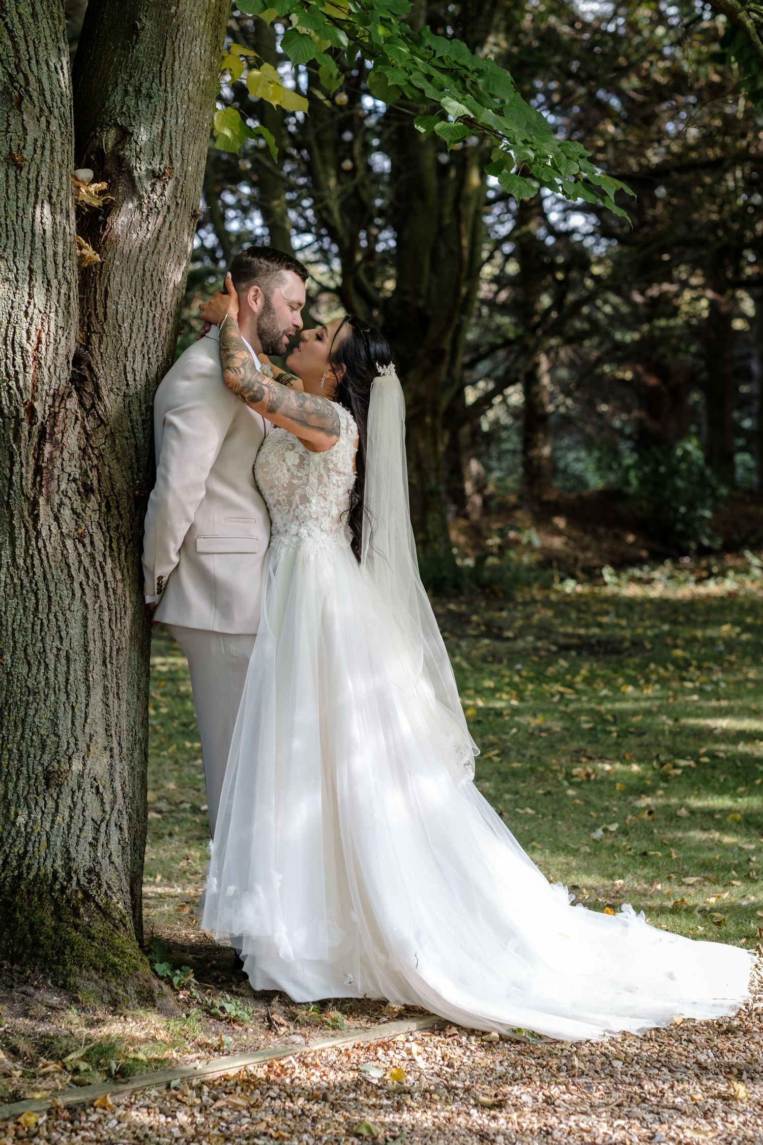Minstrel Court Cambridge Wedding by Norfolk Wedding Photographer Chris Loneragan.