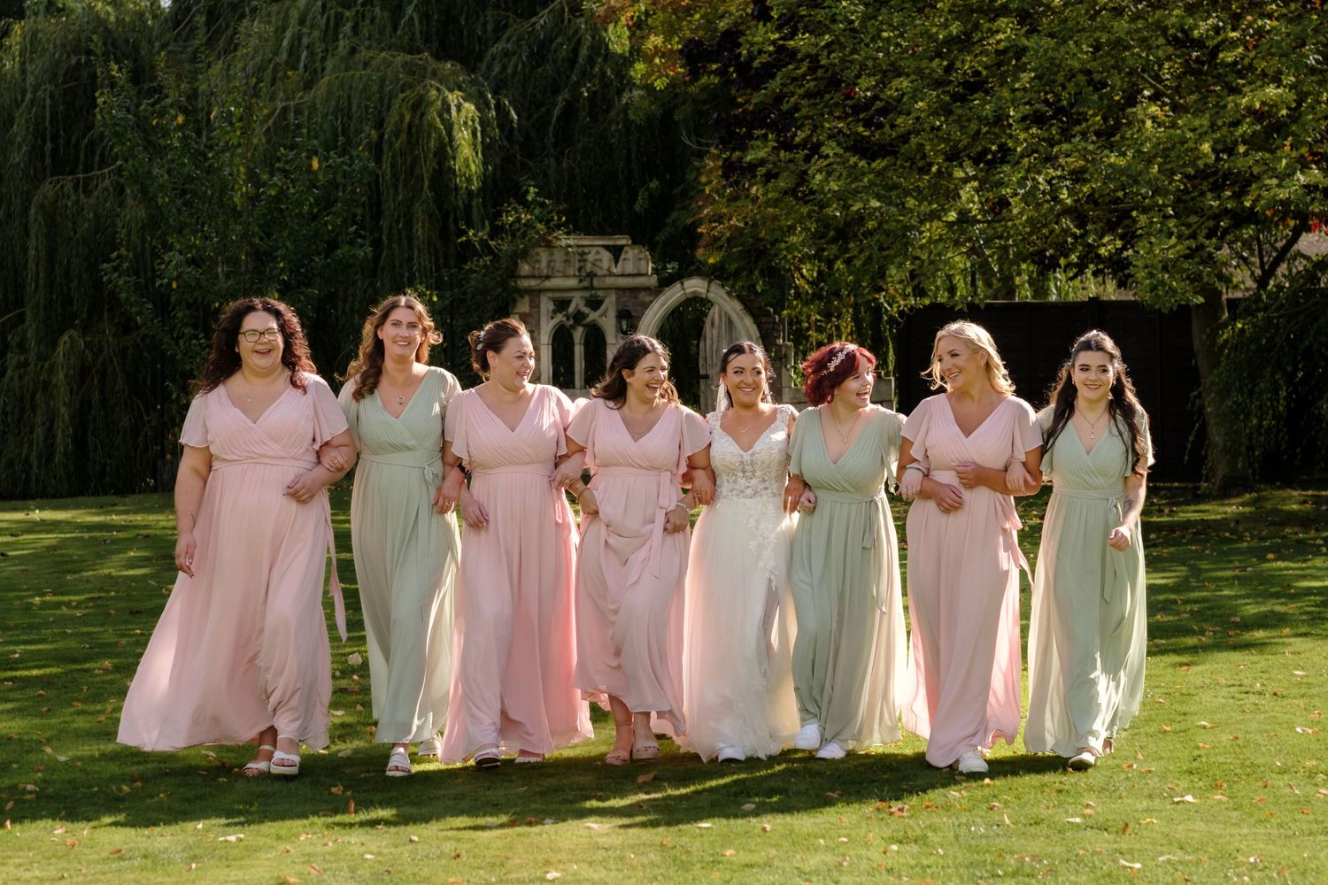 Minstrel Court Cambridge Wedding by Norfolk Wedding Photographer Chris Loneragan.