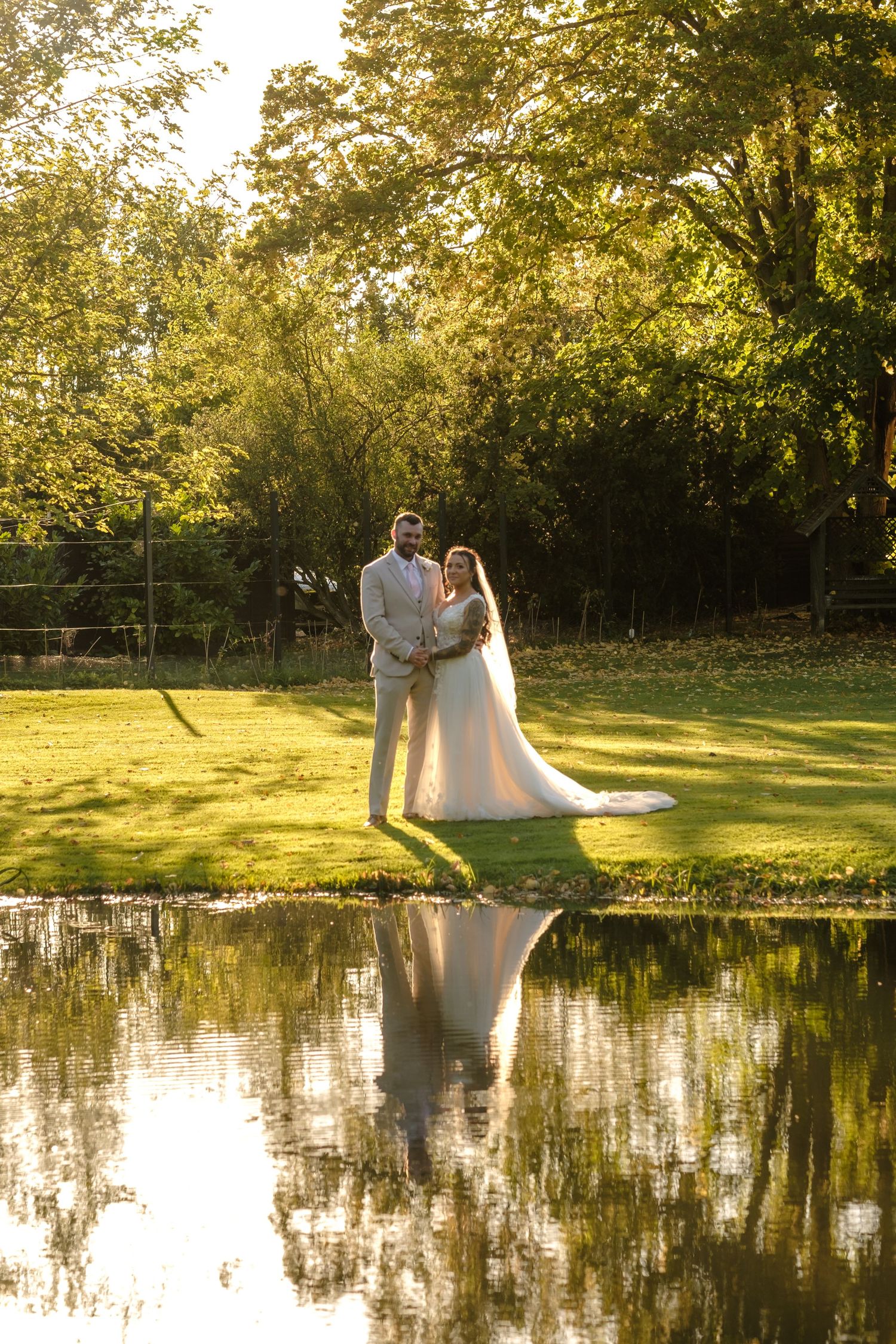 Minstrel Court Cambridge Wedding by Norfolk Wedding Photographer Chris Loneragan.