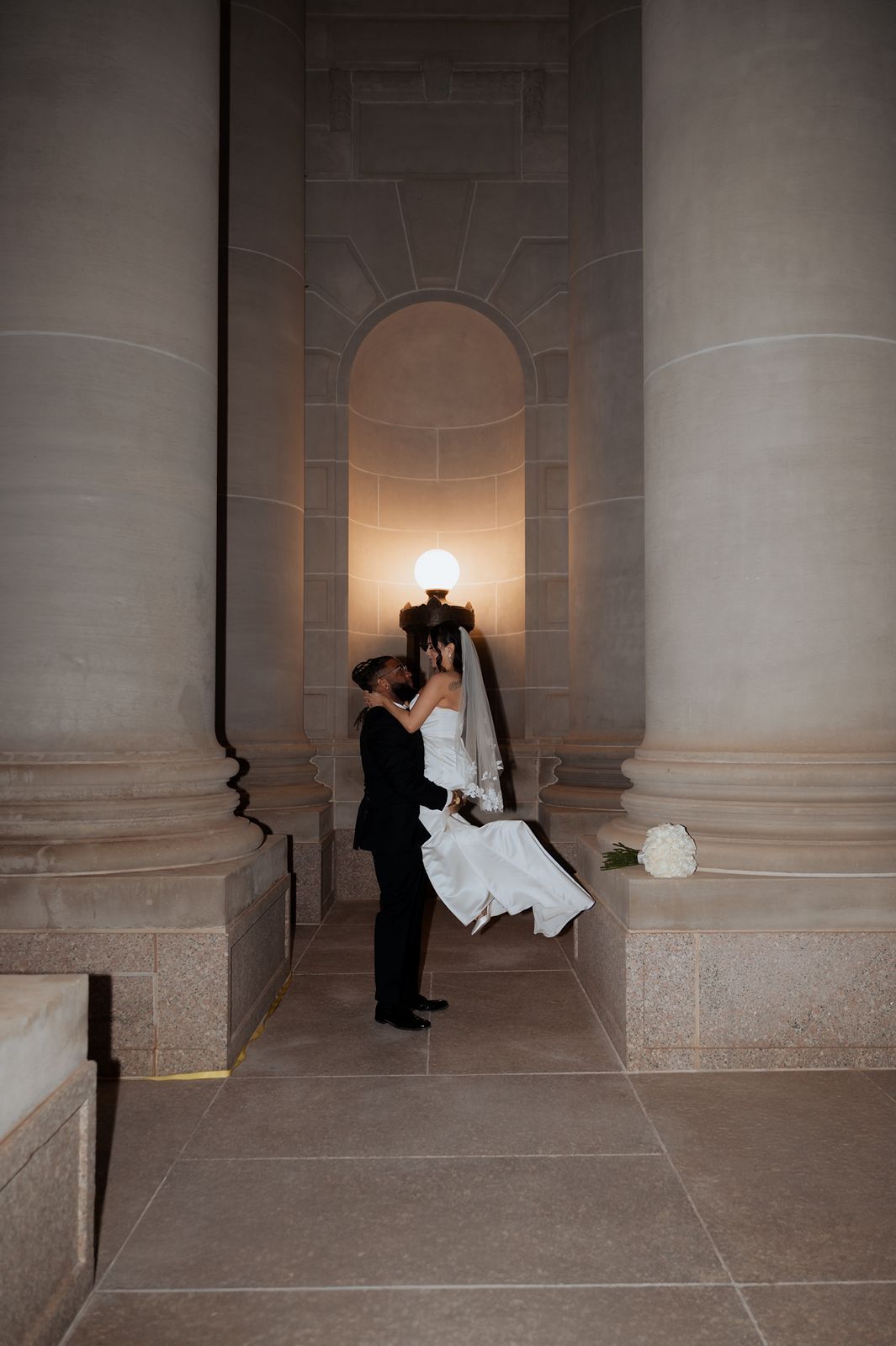 Couple by columns oklahoma state capitol