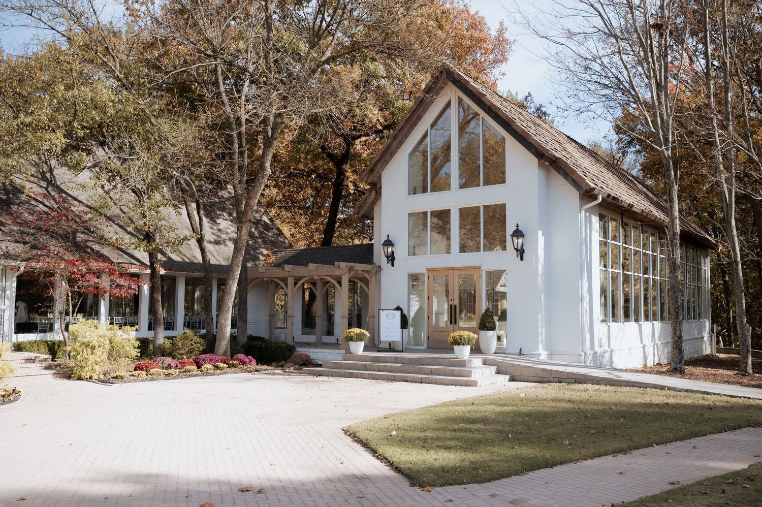 Tulsa Wedding Venue- Glass Chapel
