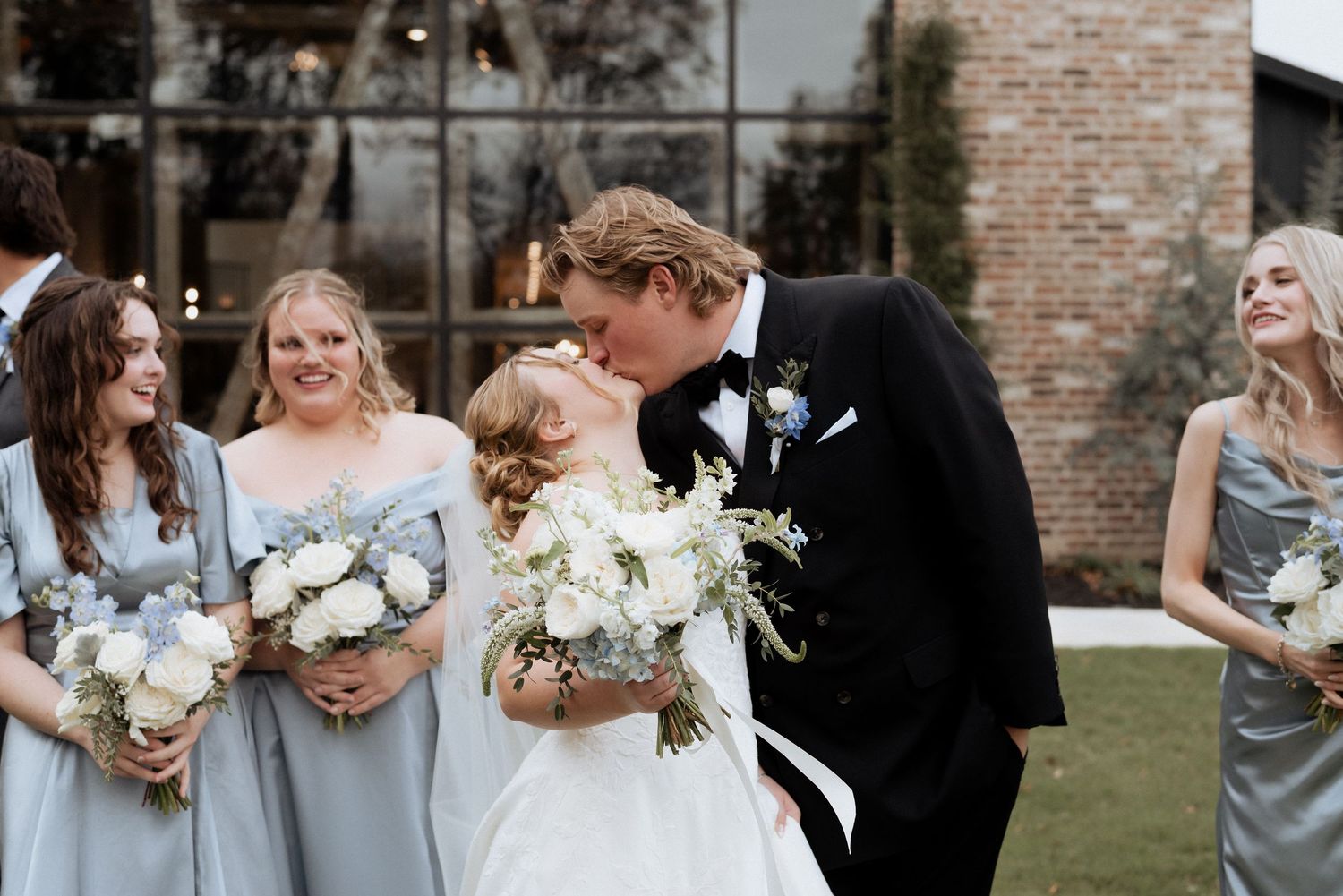 Wedding at 1684 Venue- Tulsa Wedding Photographer Capturing Candid Photography