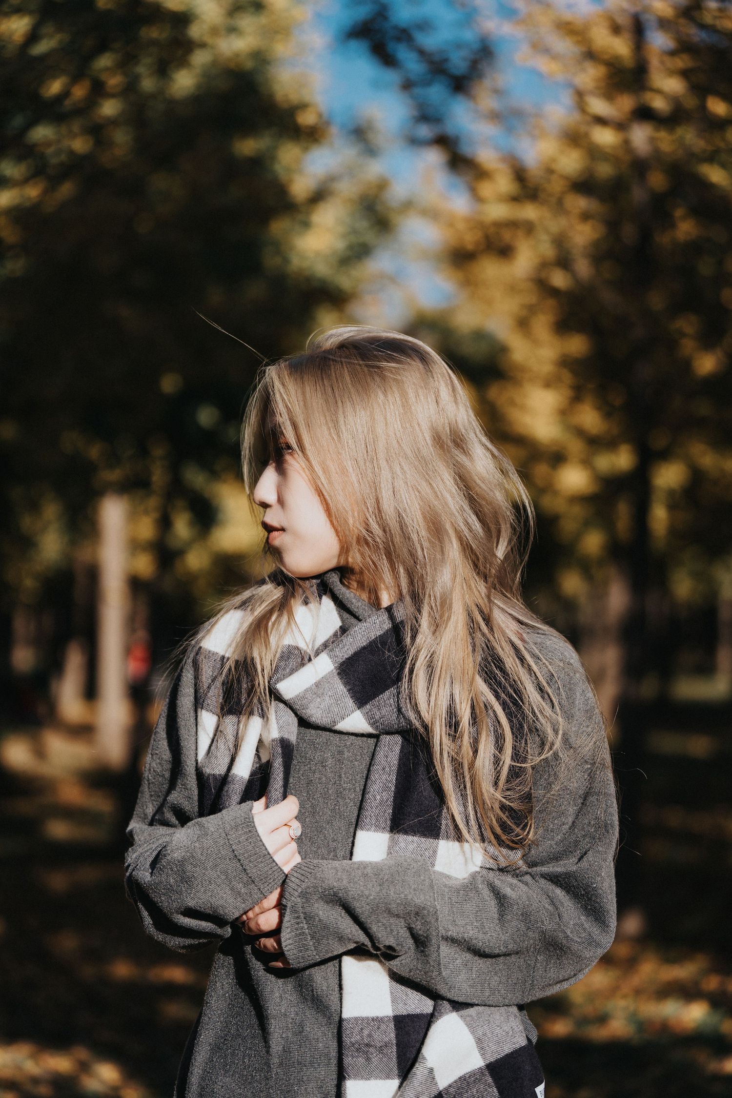 Creative portrait photography using natural light and emotion by Wesley Yan