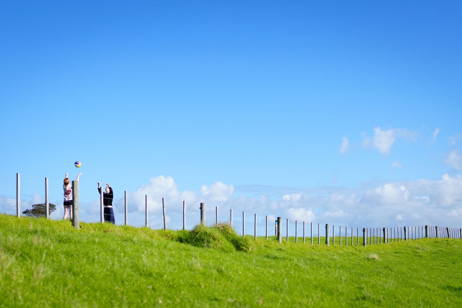 New Zealand landscape photography capturing mountains and lakes by Wesley Yan