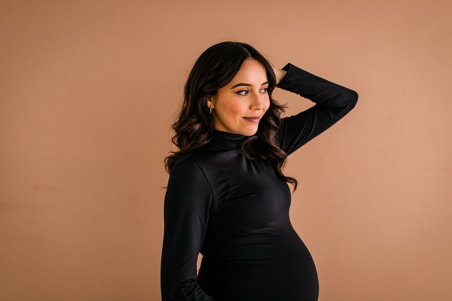studio maternity photoshoot