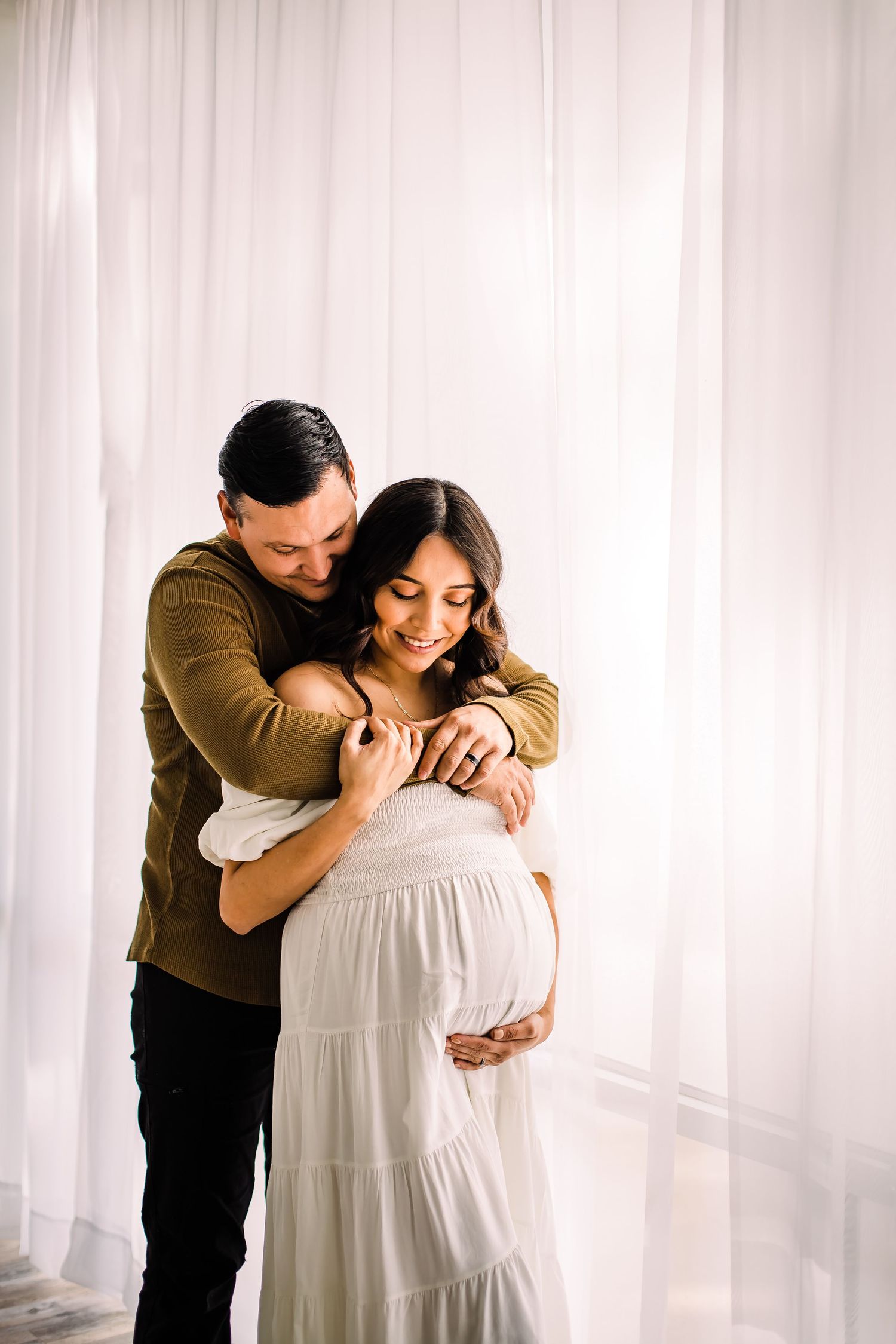 maternity pose ideas fort worth maternity photoshoot