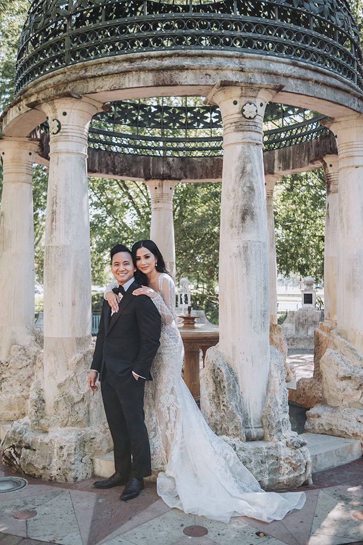 Creative, modern, and romantic New Orleans wedding couple portraits with candid, timeless photography capturing love and real moments