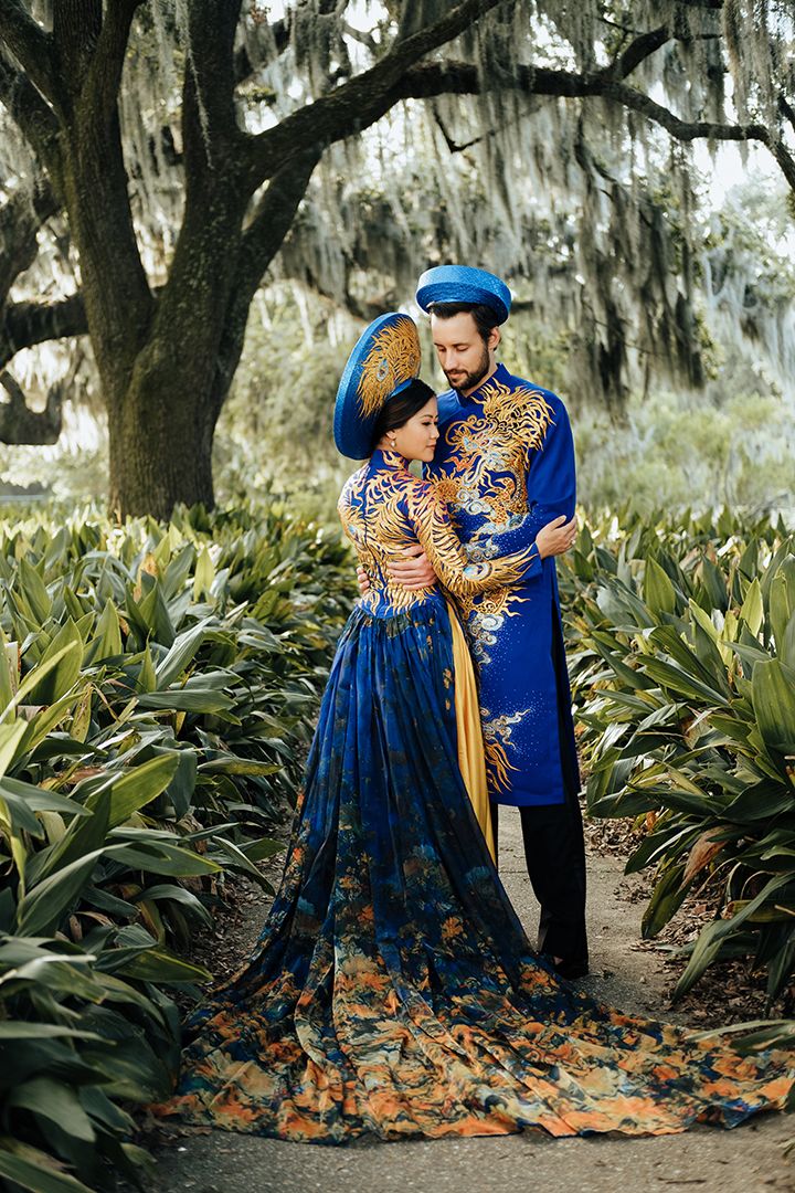 Creative, modern, and romantic New Orleans wedding couple portraits with candid, timeless photography capturing love and real moments