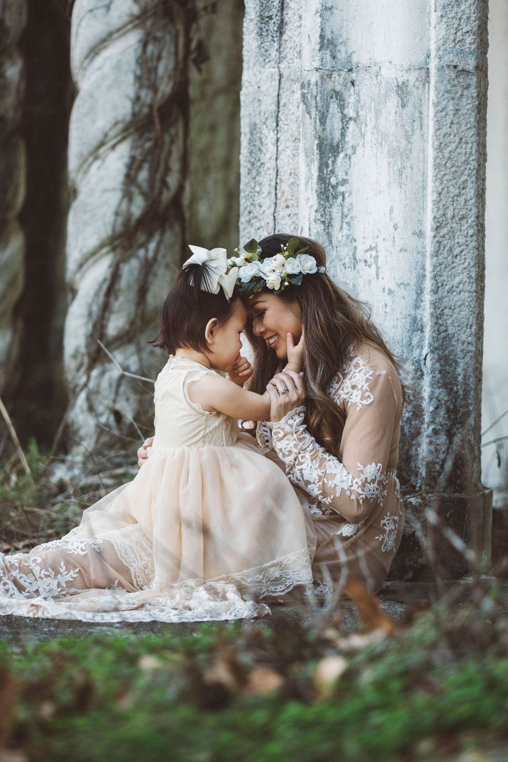 Creative, modern New Orleans maternity photography with timeless portraits capturing love, beauty, and the joy of expecting mothers.