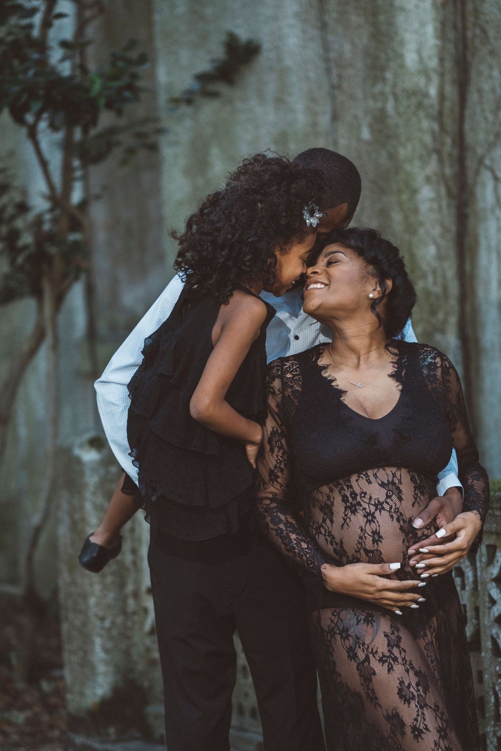 Creative, modern New Orleans maternity photography with timeless portraits capturing love, beauty, and the joy of expecting mothers.