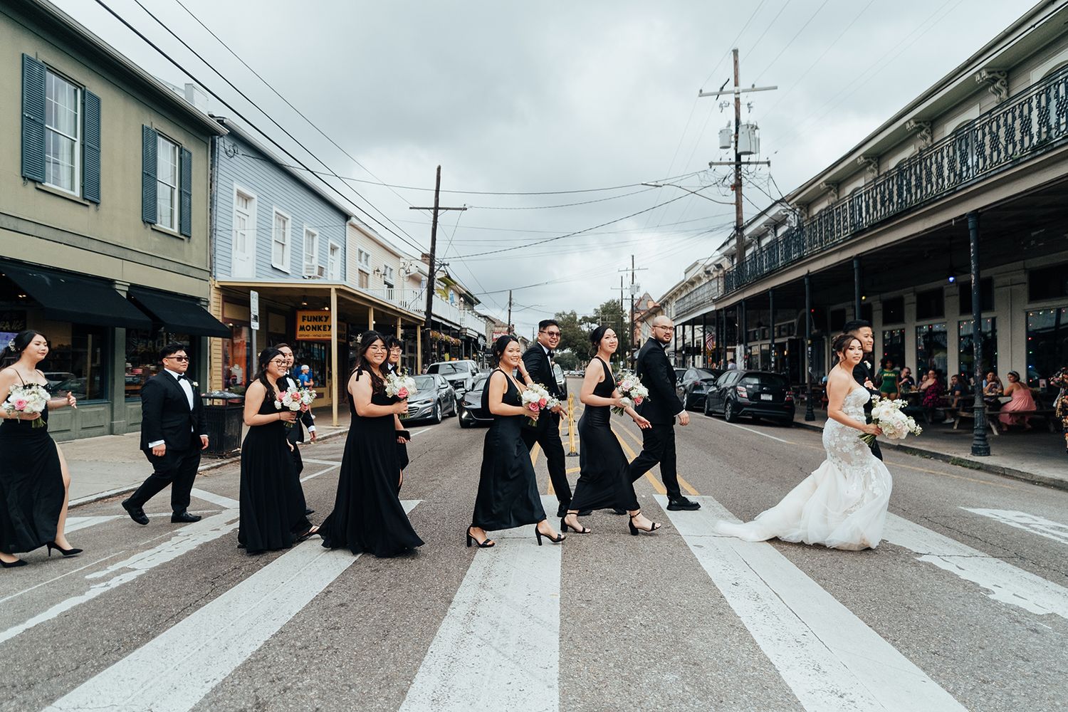 New Orleans wedding party photos with bridal party, bridesmaids, and groomsmen captured in candid and classic group portraits