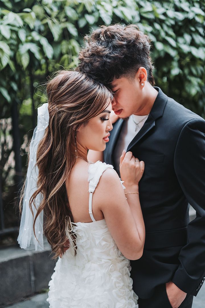Creative, modern, and romantic New Orleans wedding couple portraits with candid, timeless photography capturing love and real moments