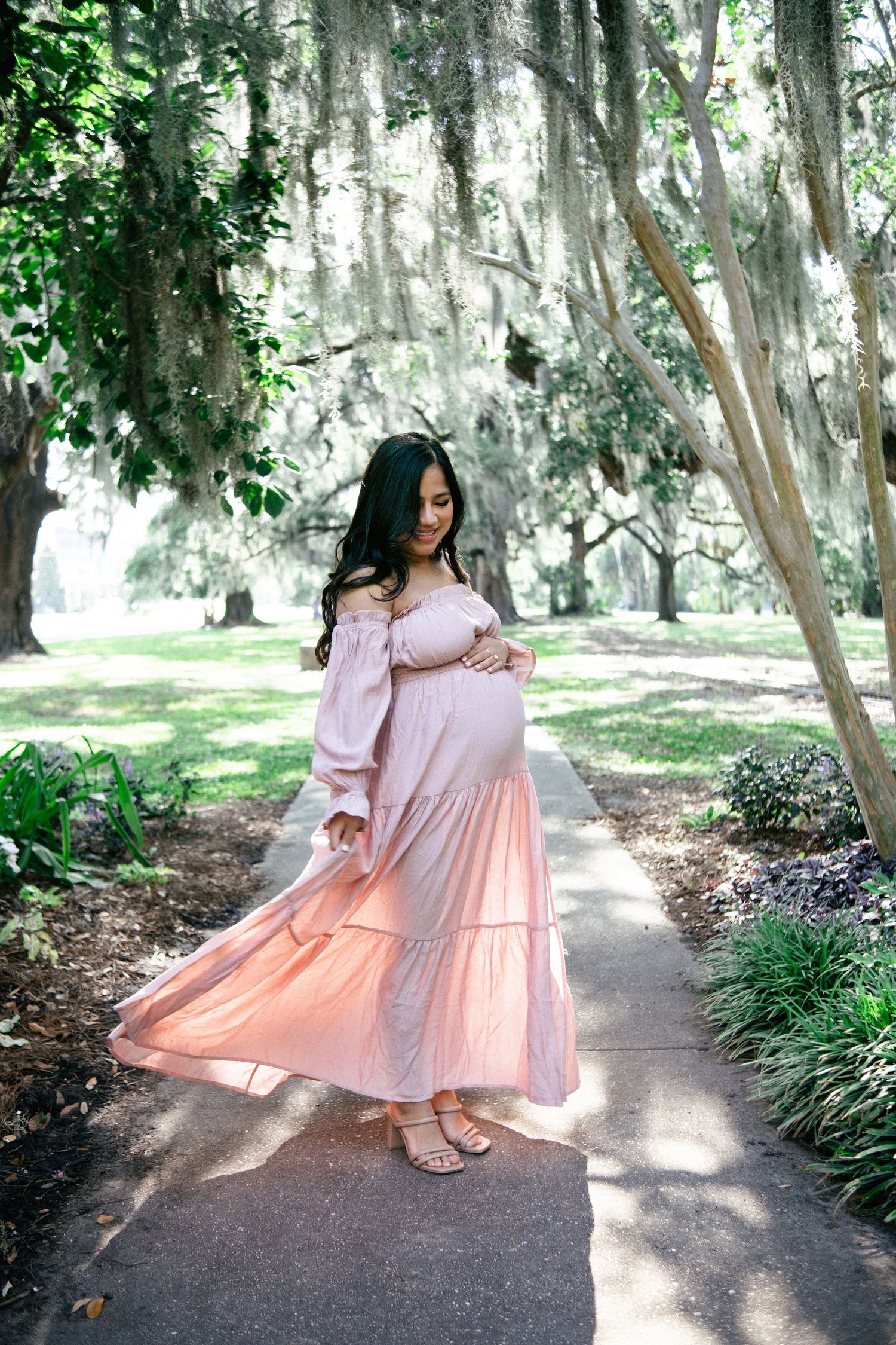 Creative, modern New Orleans maternity photography with timeless portraits capturing love, beauty, and the joy of expecting mothers.